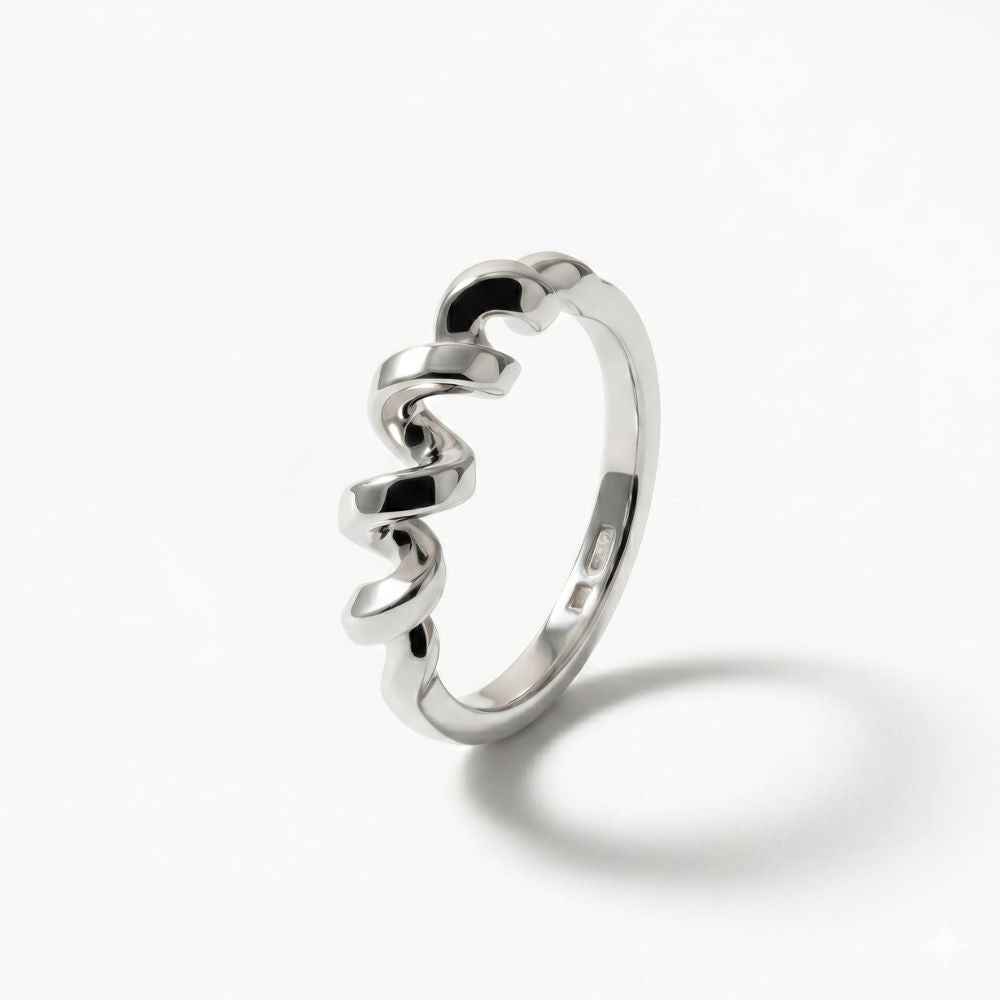Anello donna in argento a spirale collezione Elix. Anello lucido in argento fatto a mano